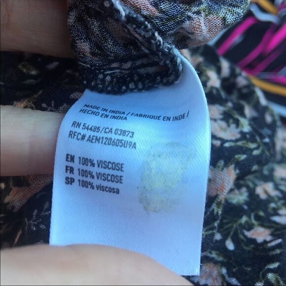 American Eagle Boho Floral Bell Sleeve Blouse Size Medium - Picture 4 of 7